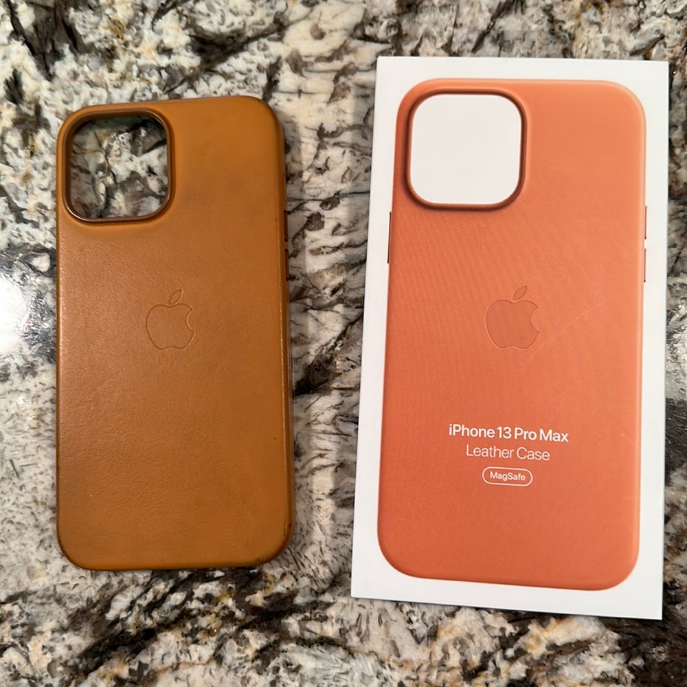 Genuine Apple case for iPhone 13 Pro Max in brown leather with MagSafe